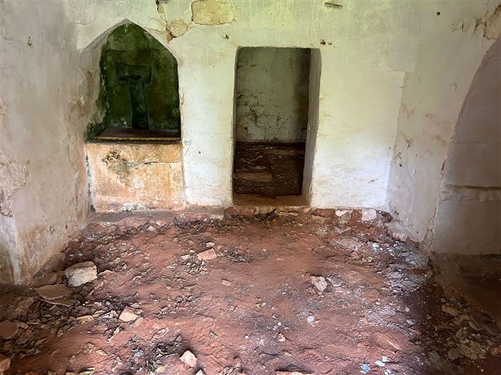 Image No.10-1 Bed Property for sale