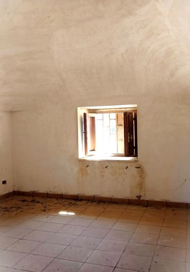 Image No.13-7 Bed Property for sale