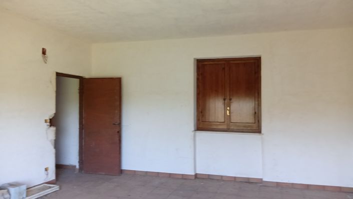 Image No.17-7 Bed Property for sale