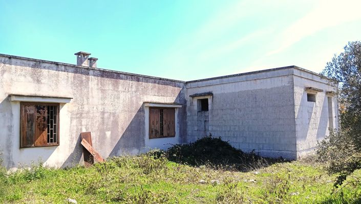 Image No.24-7 Bed Property for sale