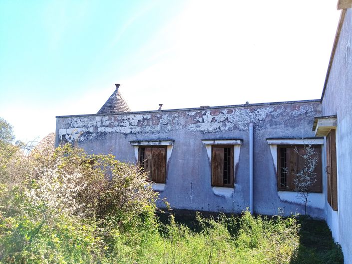 Image No.27-7 Bed Property for sale