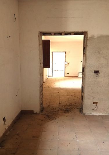 Image No.11-7 Bed Property for sale