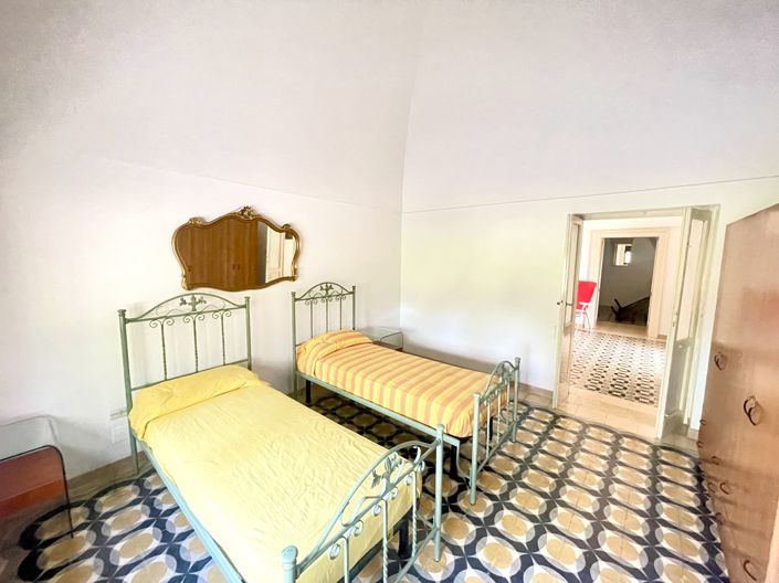 Image No.15-6 Bed Villa for sale