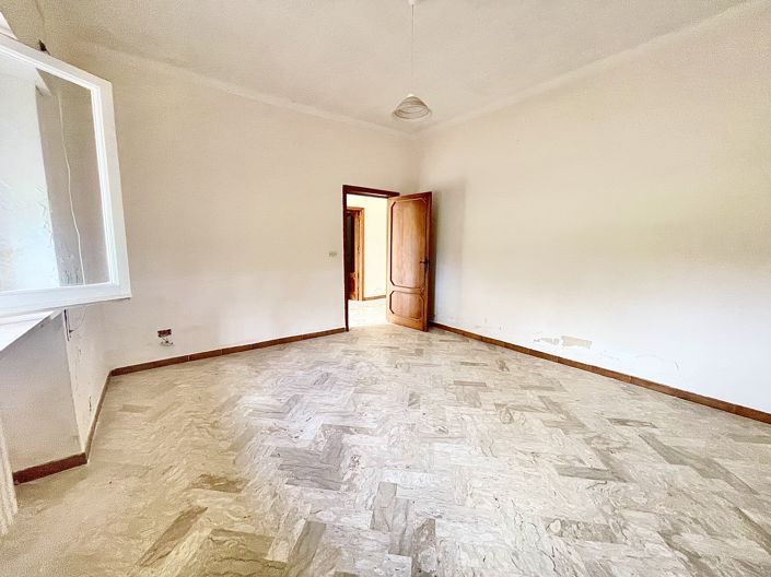 Image No.25-6 Bed Villa for sale