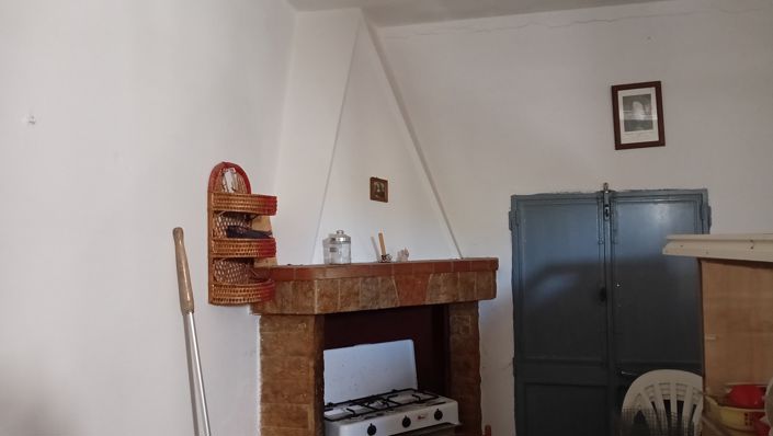 Image No.12-2 Bed Property for sale