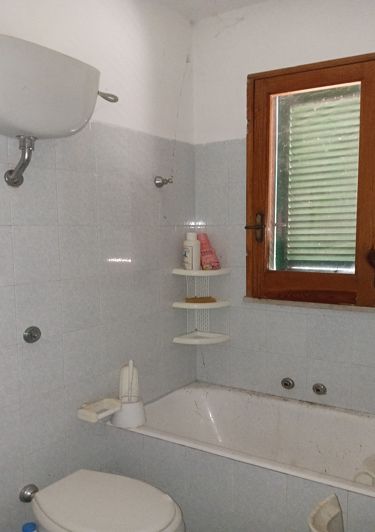 Image No.14-2 Bed Property for sale