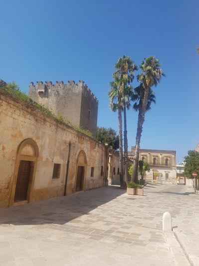 Image No.32-1 Bed Property for sale