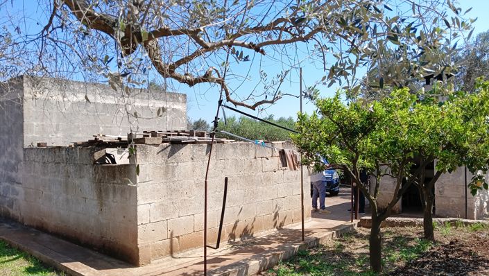 Image No.10-1 Bed Property for sale