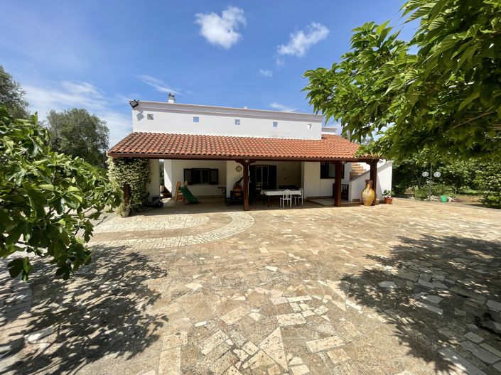 Image No.12-3 Bed Villa for sale