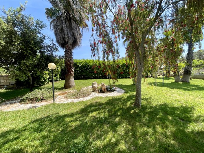 Image No.17-3 Bed Villa for sale