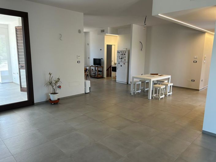 Image No.20-3 Bed Villa for sale