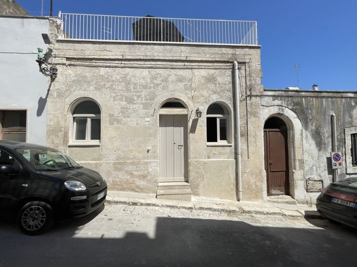 Image No.14-2 Bed Townhouse for sale