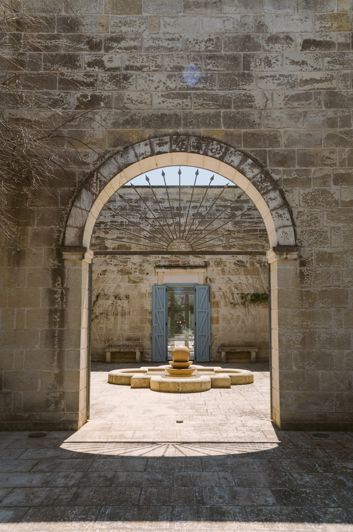 Image No.2-4 Bed Property for sale