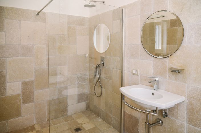 Image No.24-4 Bed Property for sale