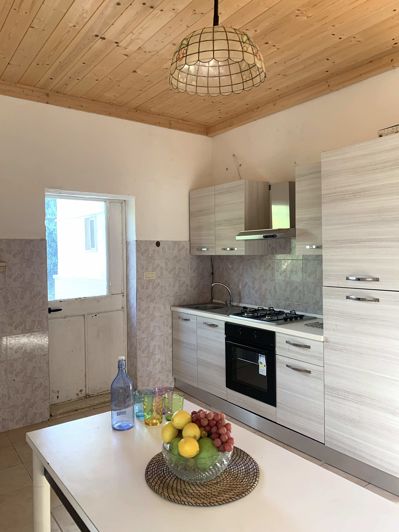 Image No.21-7 Bed Property for sale