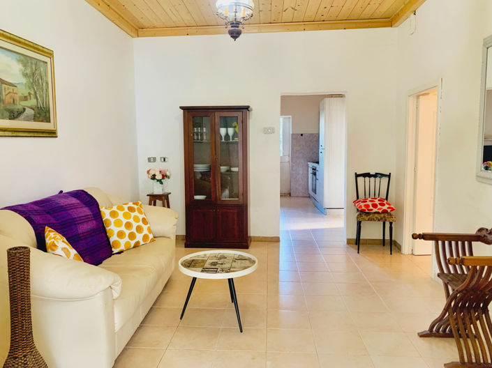 Image No.23-7 Bed Property for sale