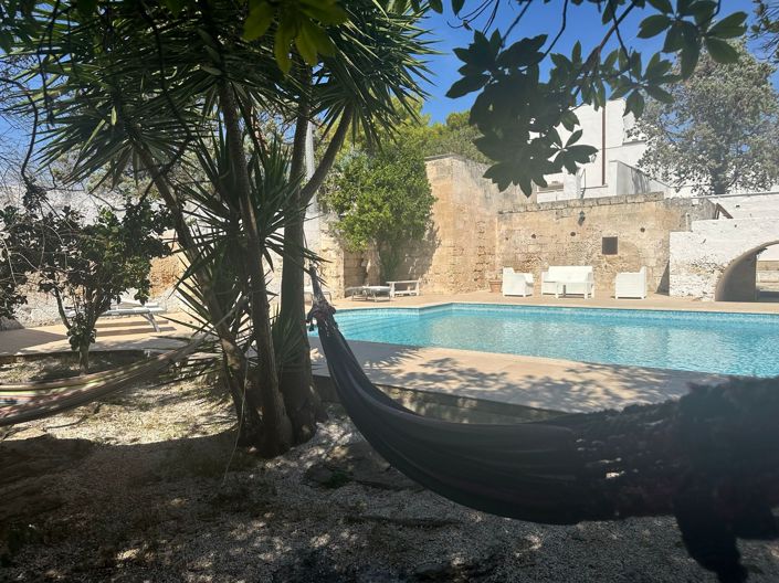 Image No.27-7 Bed Property for sale