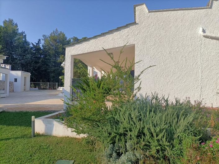 Image No.21-4 Bed Property for sale