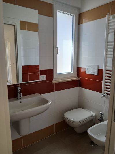 Image No.19-3 Bed Townhouse for sale