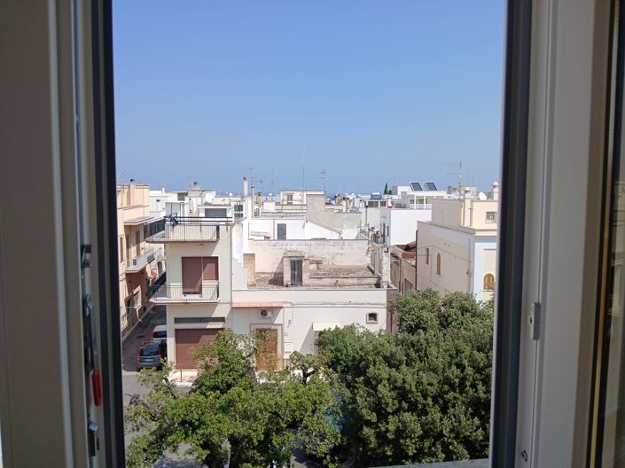 Image No.2-3 Bed Townhouse for sale