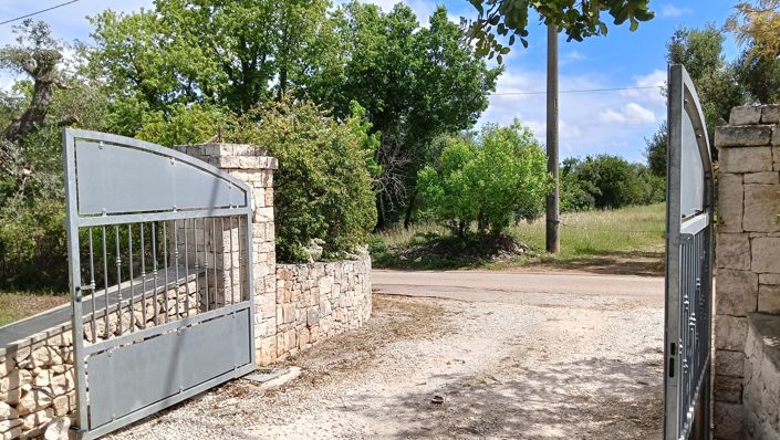 Image No.42-6 Bed Property for sale