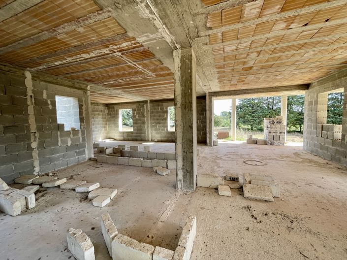 Image No.14-4 Bed Property for sale