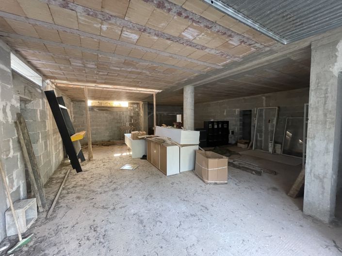 Image No.20-4 Bed Property for sale