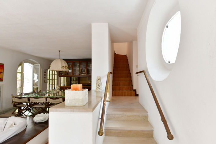 Image No.10-4 Bed Property for sale