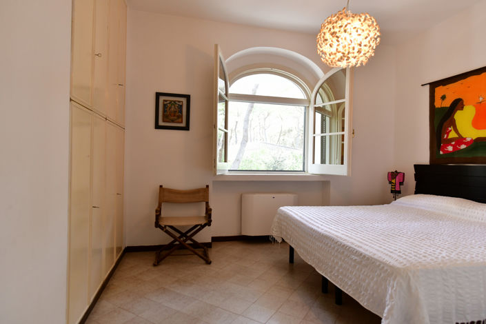 Image No.13-4 Bed Property for sale