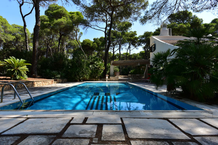 Image No.27-4 Bed Property for sale