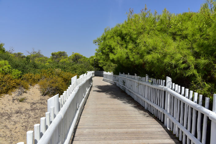 Image No.32-4 Bed Property for sale