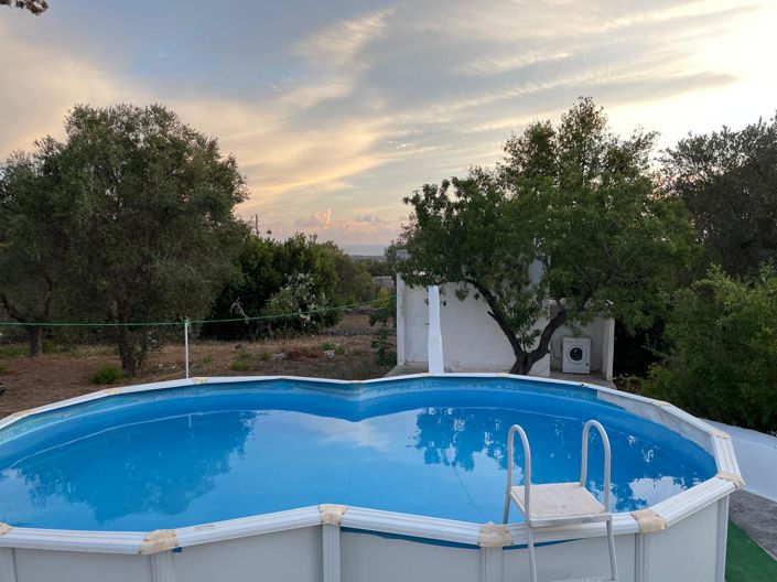 Image No.10-2 Bed Farmhouse for sale