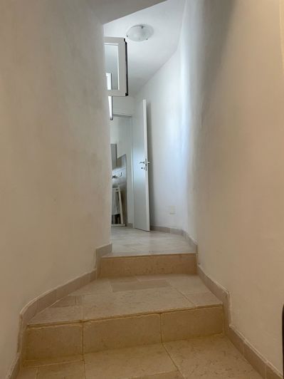 Image No.32-2 Bed Farmhouse for sale