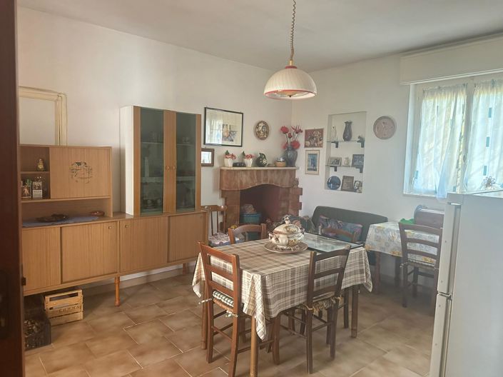 Image No.14-2 Bed Property for sale