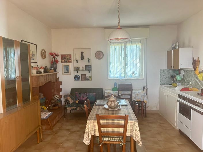 Image No.15-2 Bed Property for sale