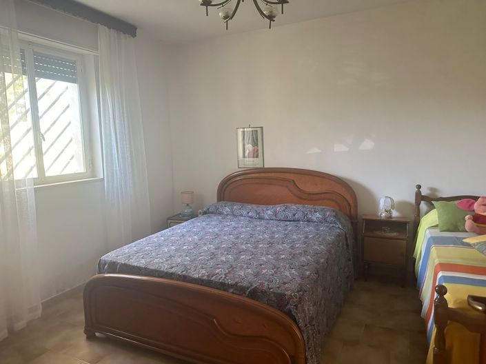 Image No.16-2 Bed Property for sale