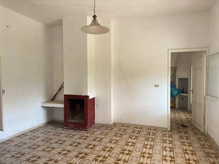 Image No.12-2 Bed Property for sale