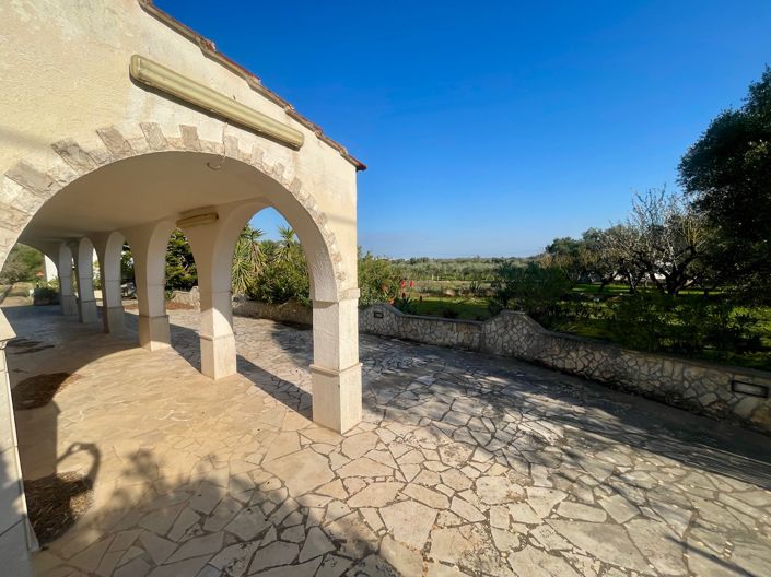 Image No.25-2 Bed Property for sale