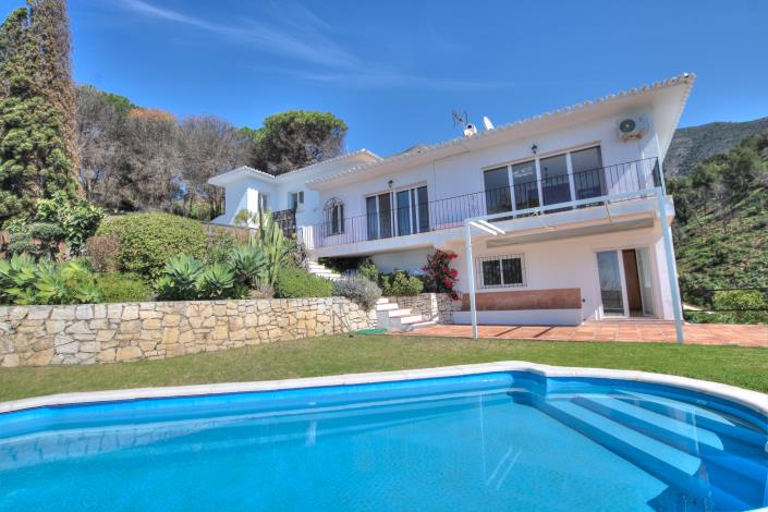 Image No.1-4 Bed Villa / Detached for sale