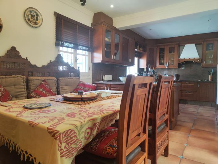 Image No.9-5 Bed Villa / Detached for sale