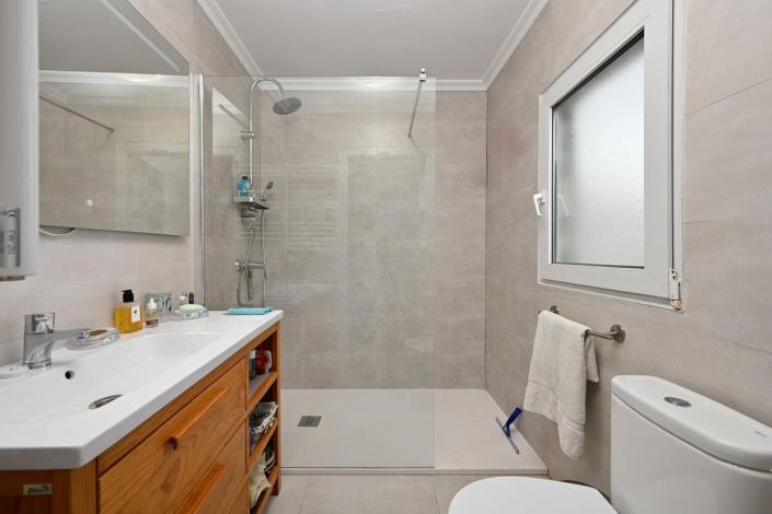 Image No.6-4 Bed Villa for sale