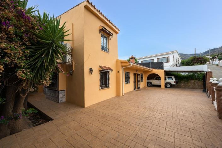 Image No.12-4 Bed Villa for sale