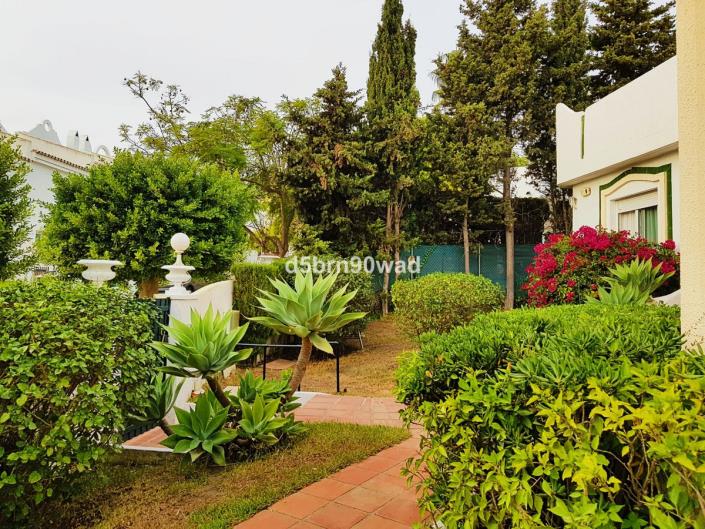 Image No.15-3 Bed Villa / Detached for sale