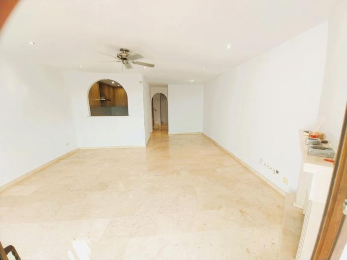 Image No.6-4 Bed Townhouse for sale