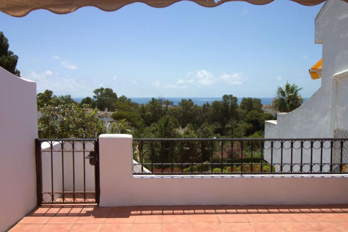 Image No.28-4 Bed Townhouse for sale