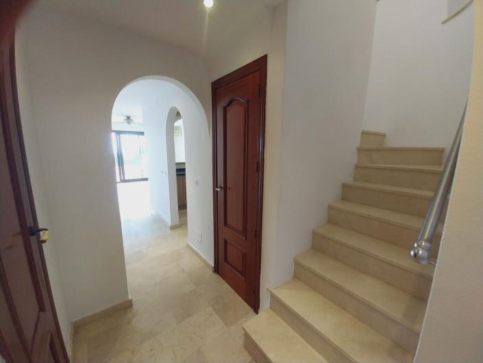 Image No.32-4 Bed Townhouse for sale