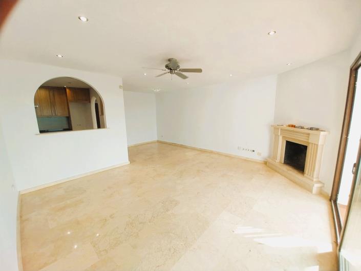 Image No.33-4 Bed Townhouse for sale