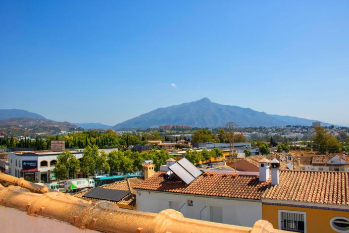 Image No.1-4 Bed Duplex for sale