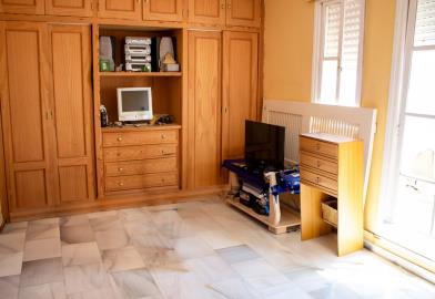 10-bb915d1cb19341576dcdc994b81ab9c5