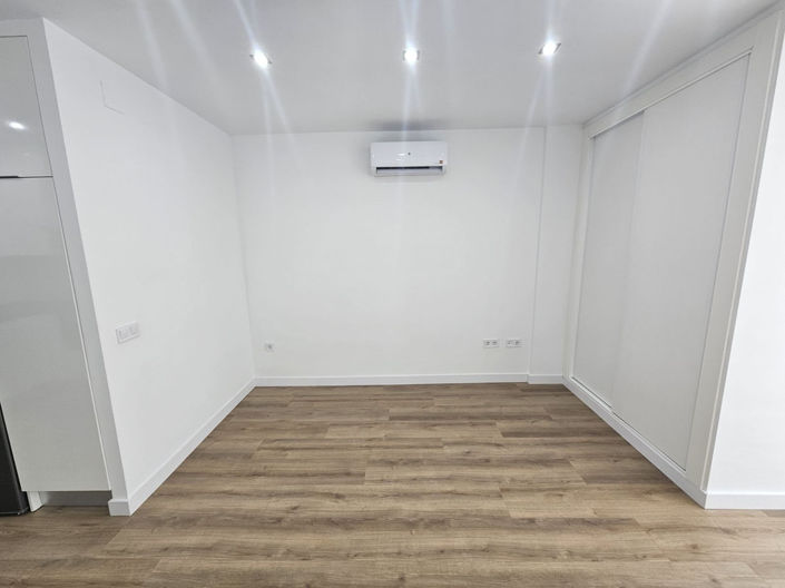 Image No.8-Studio for sale